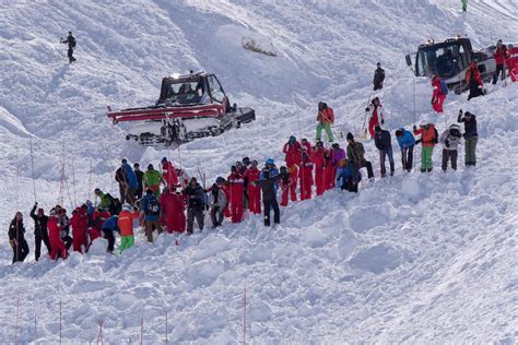 Avalanche in French Alps kills at least 4 people